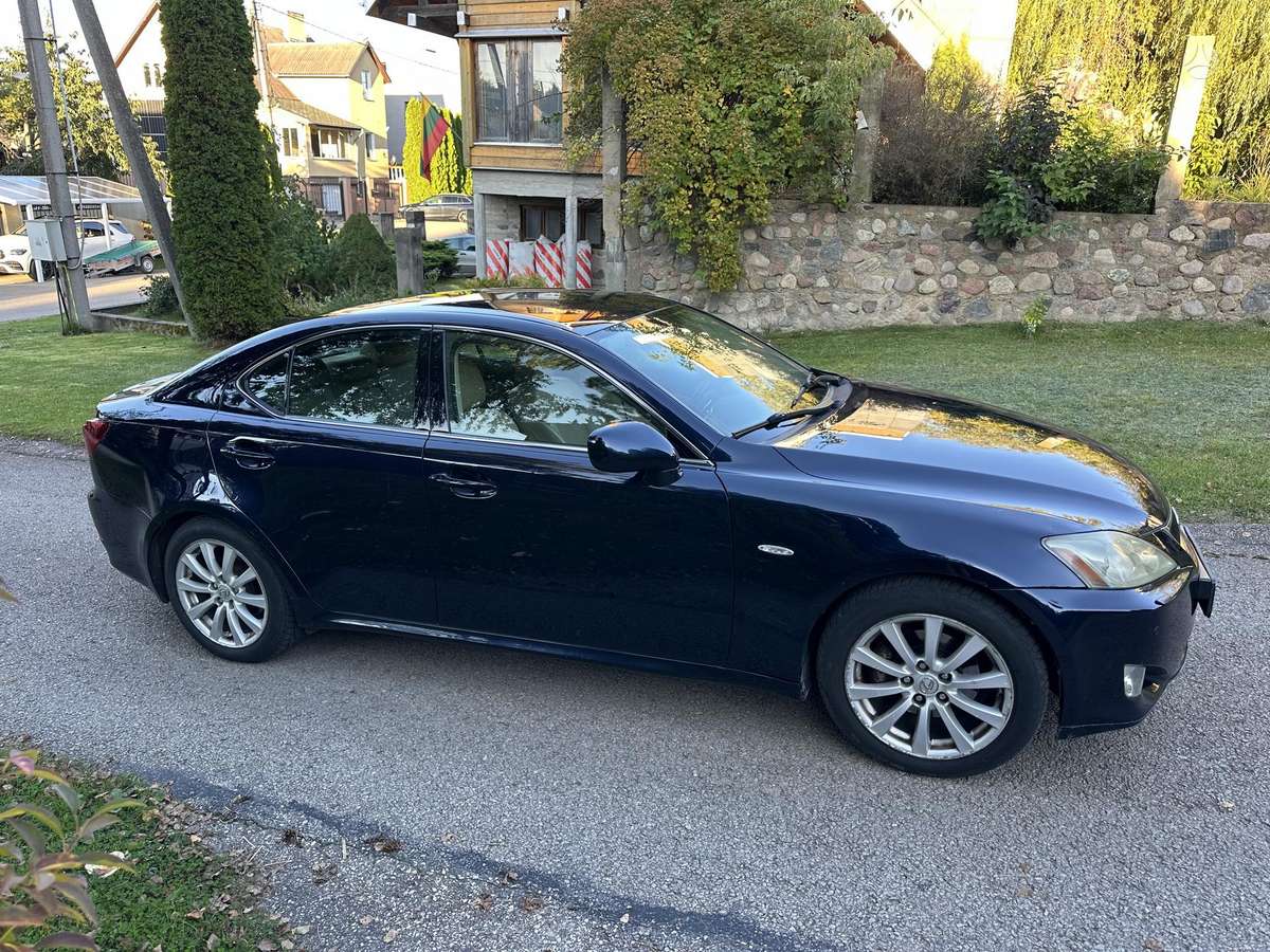 Lexus IS 250, 2.5 l., Седан