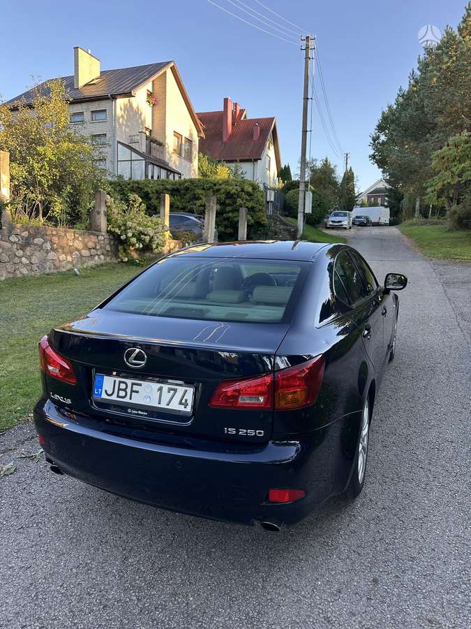 Lexus IS 250, 2.5 l., Седан