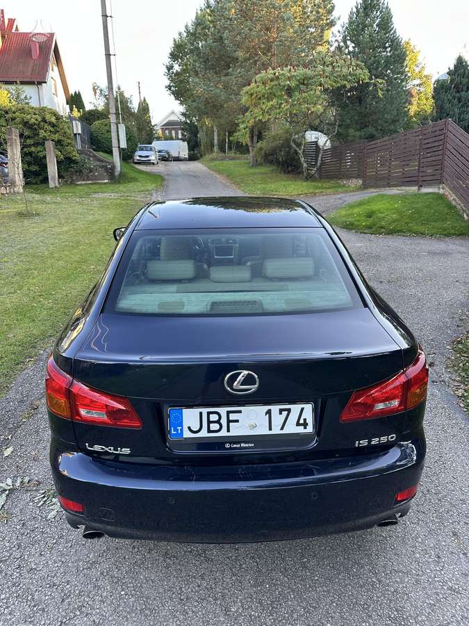 Lexus IS 250, 2.5 l., Седан