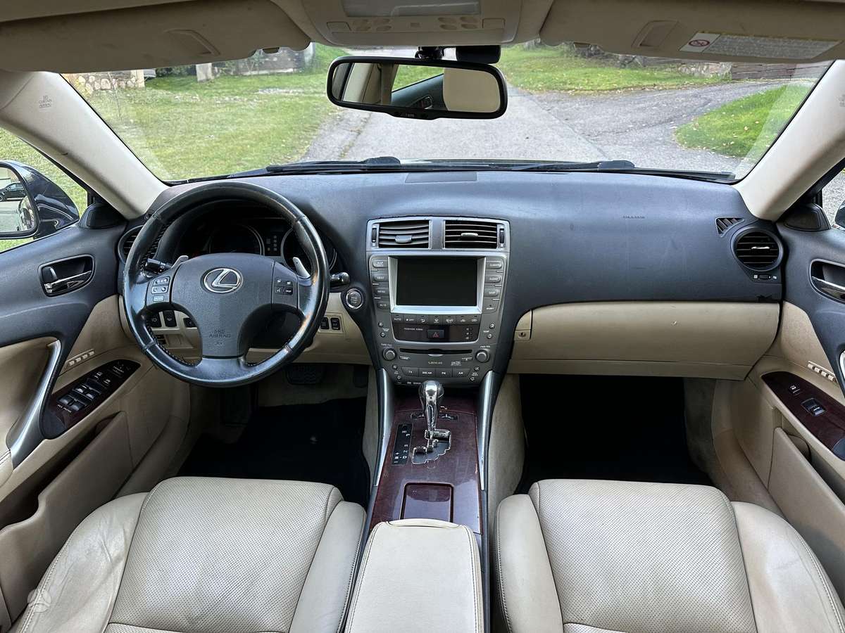 Lexus IS 250, 2.5 l., Седан