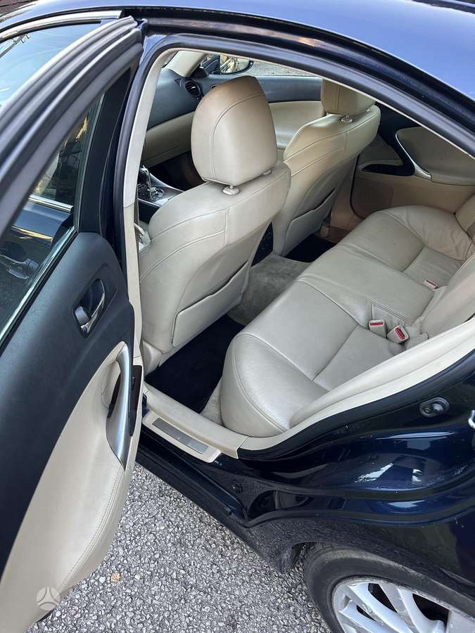 Lexus IS 250, 2.5 l., Седан