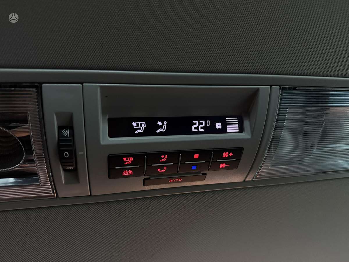 Volkswagen Multivan, 2.0 l., Минивэн