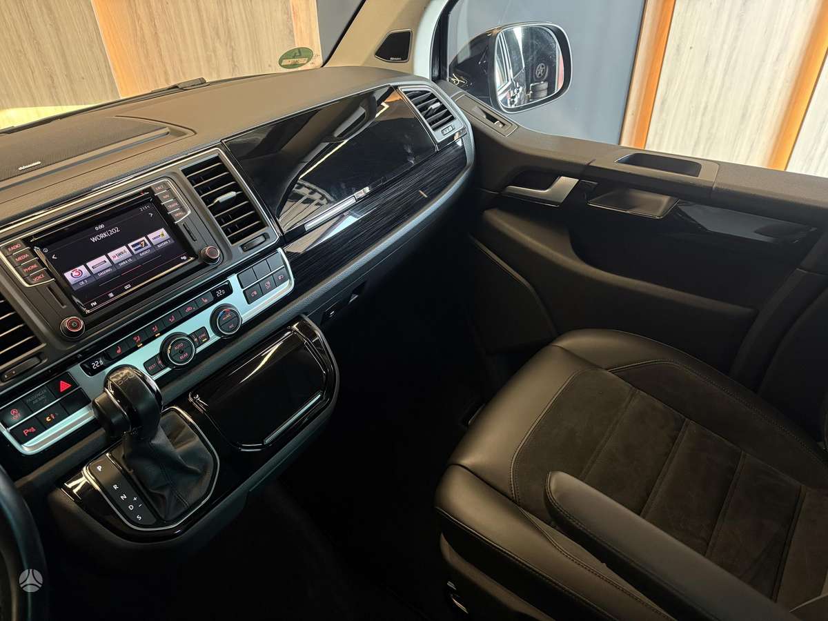 Volkswagen Multivan, 2.0 l., Минивэн