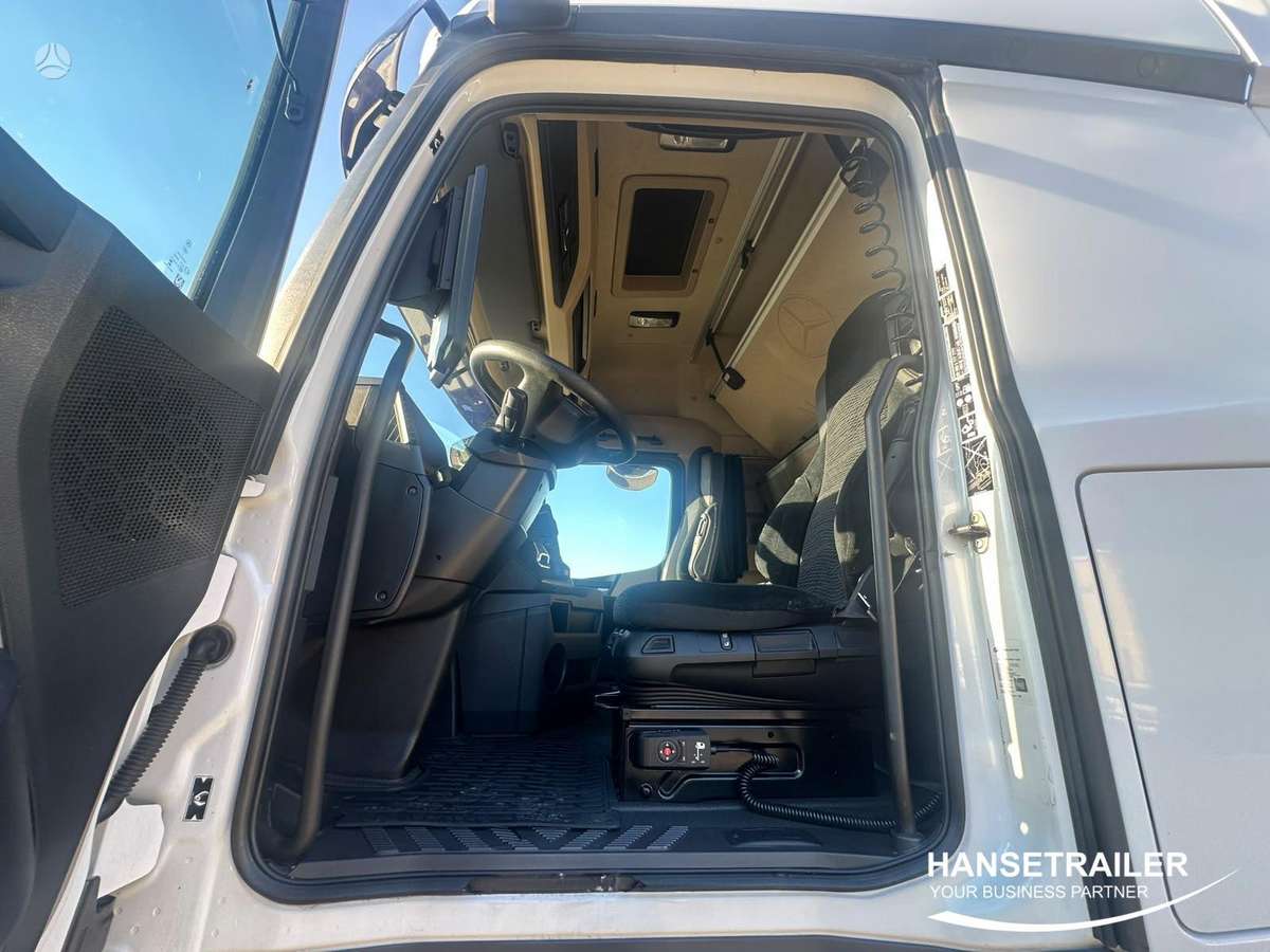 Mercedes-Benz Actros 1845 Big Space, double sleeper