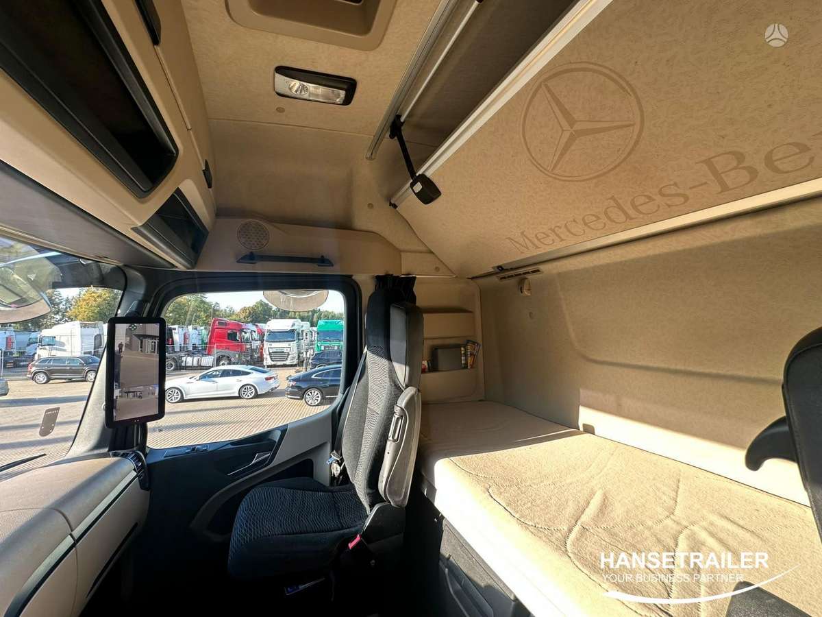 Mercedes-Benz Actros 1845 Big Space, double sleeper