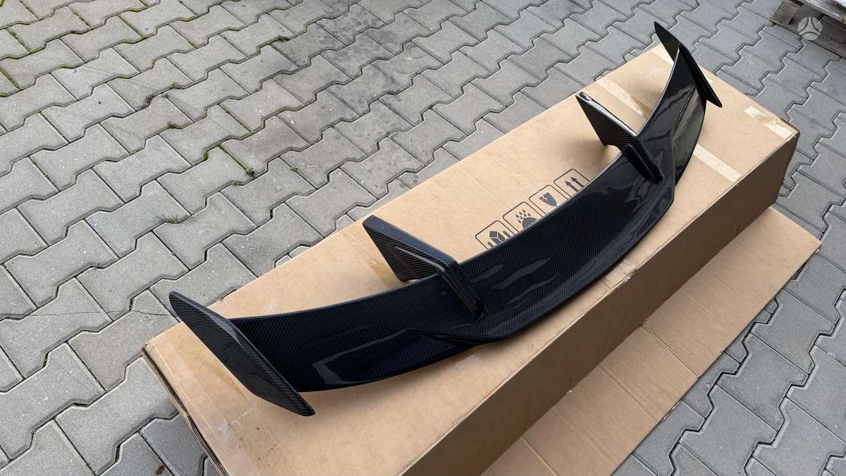 BMW M4 spoilers