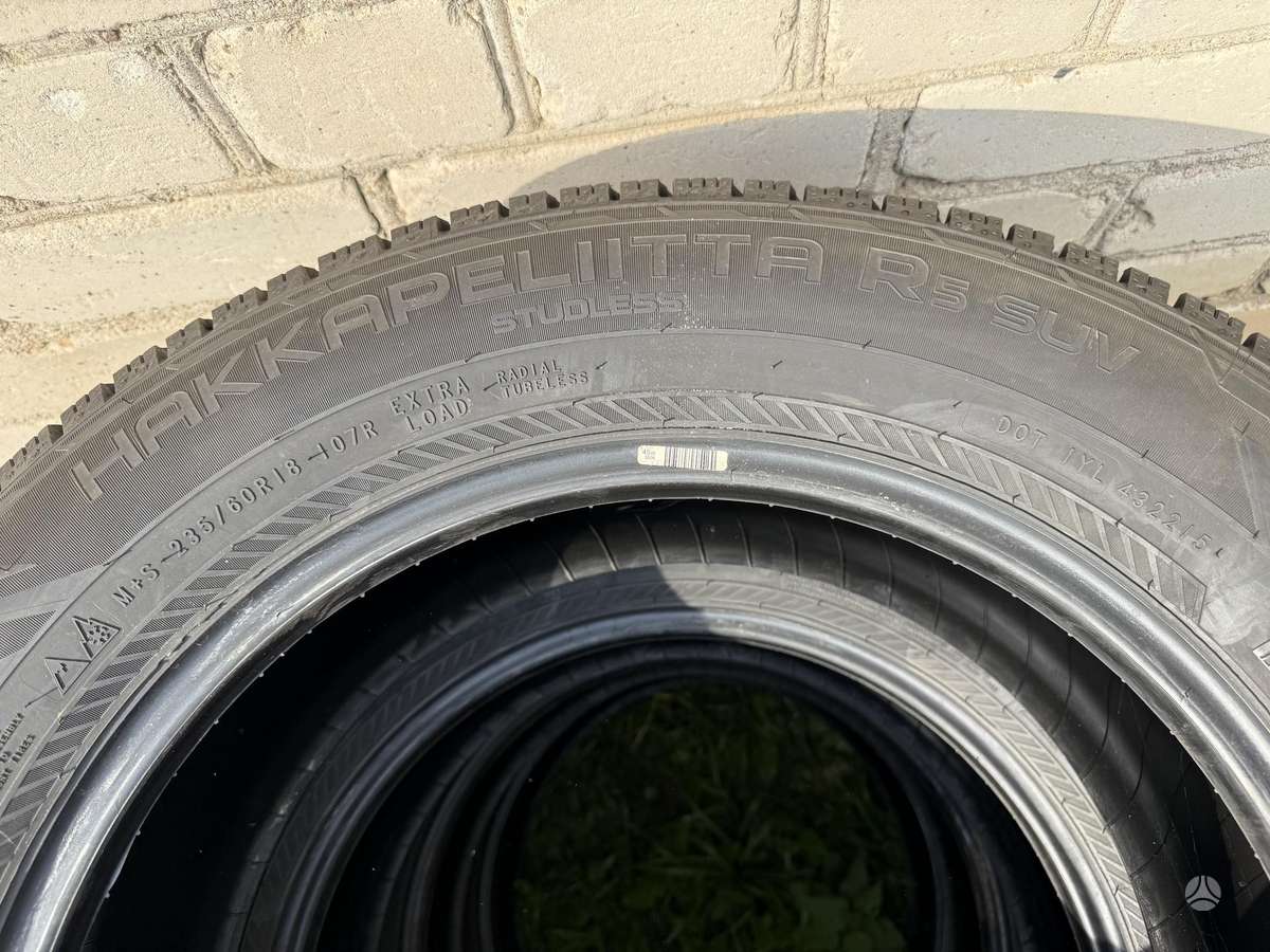 Nokian, зимние 235/60 R18