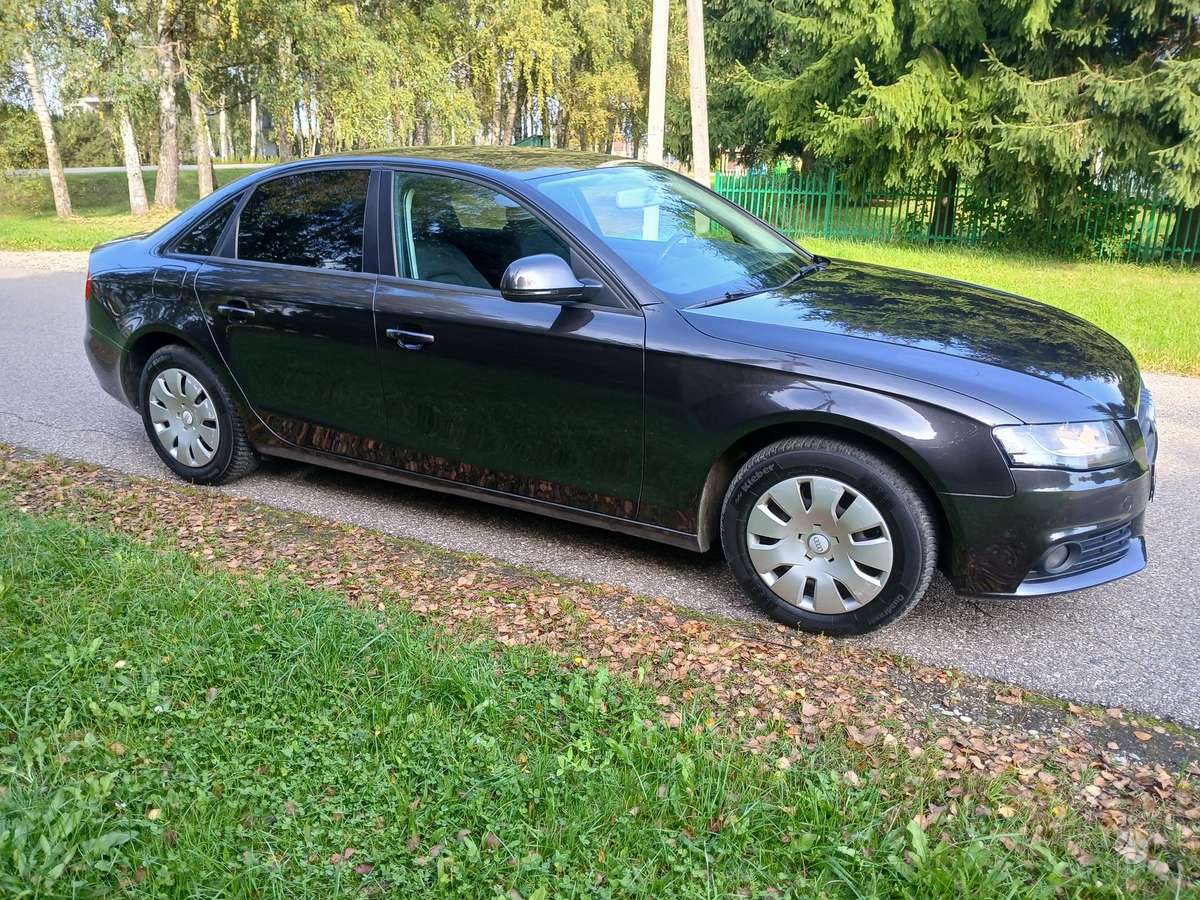 Audi A4, 2.0 l., Седан