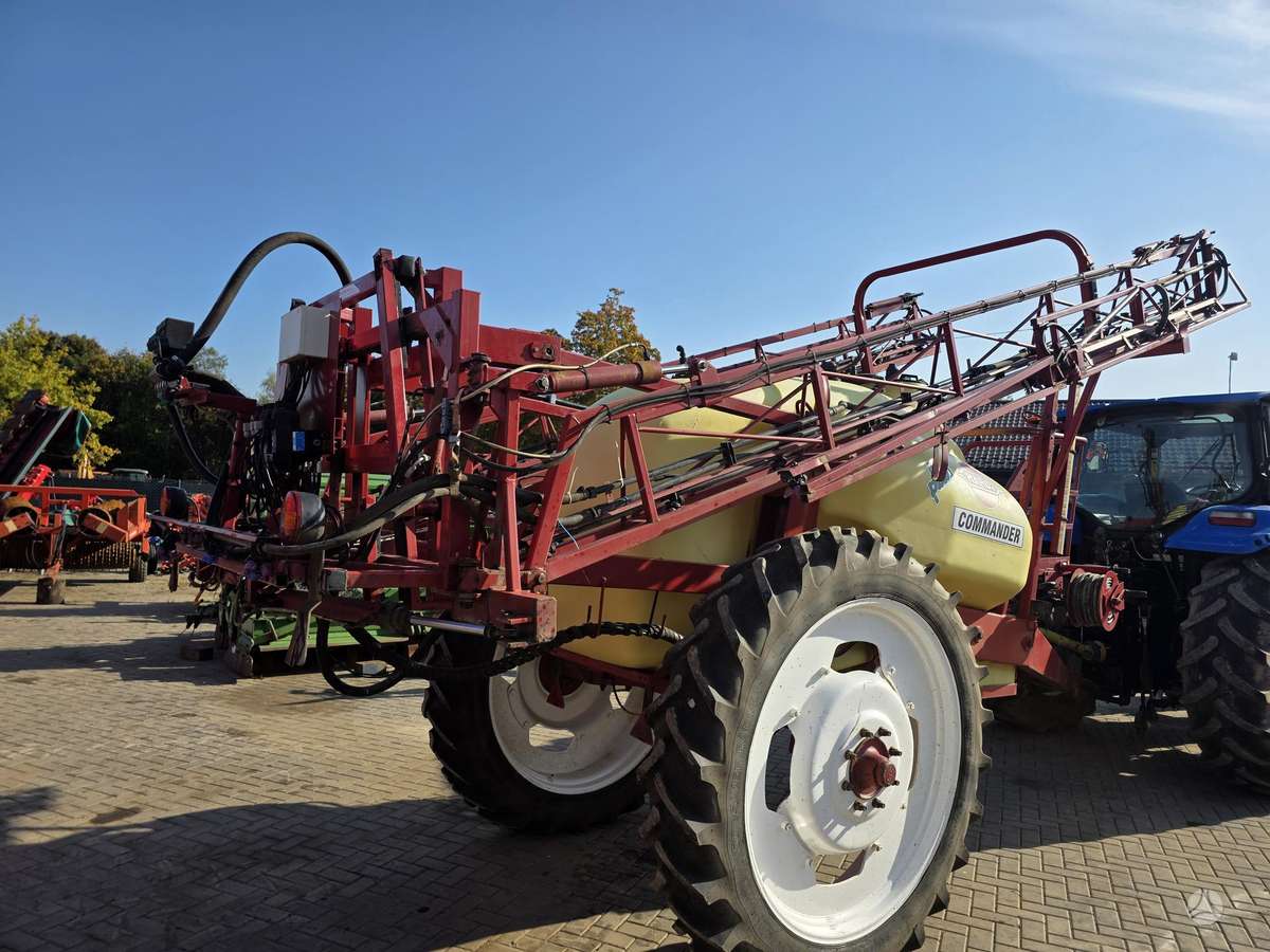 Hardi Commander 2800, purkštuvai