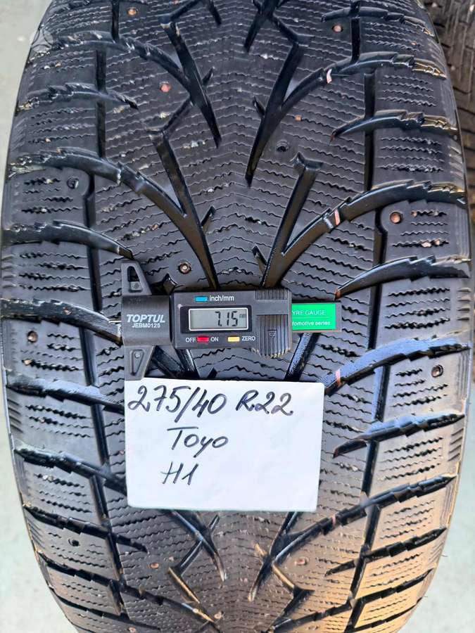 Toyo, зимние 275/40 R22
