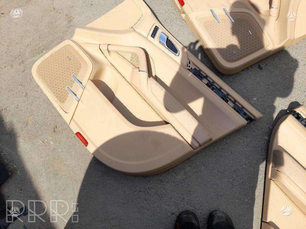 Porsche Cayenne apdailos detalės, sėdynės