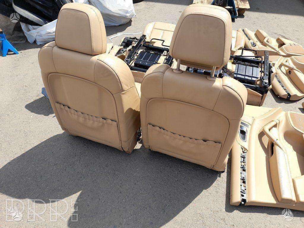 Porsche Cayenne apdailos detalės, sėdynės