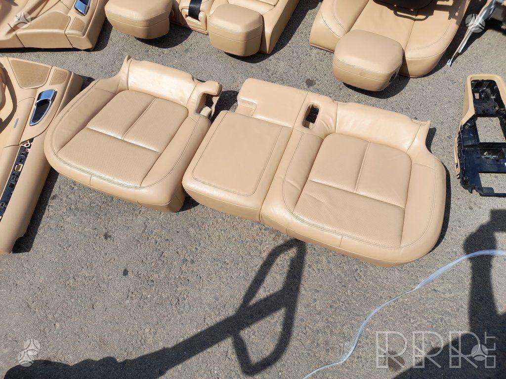 Porsche Cayenne apdailos detalės, sėdynės