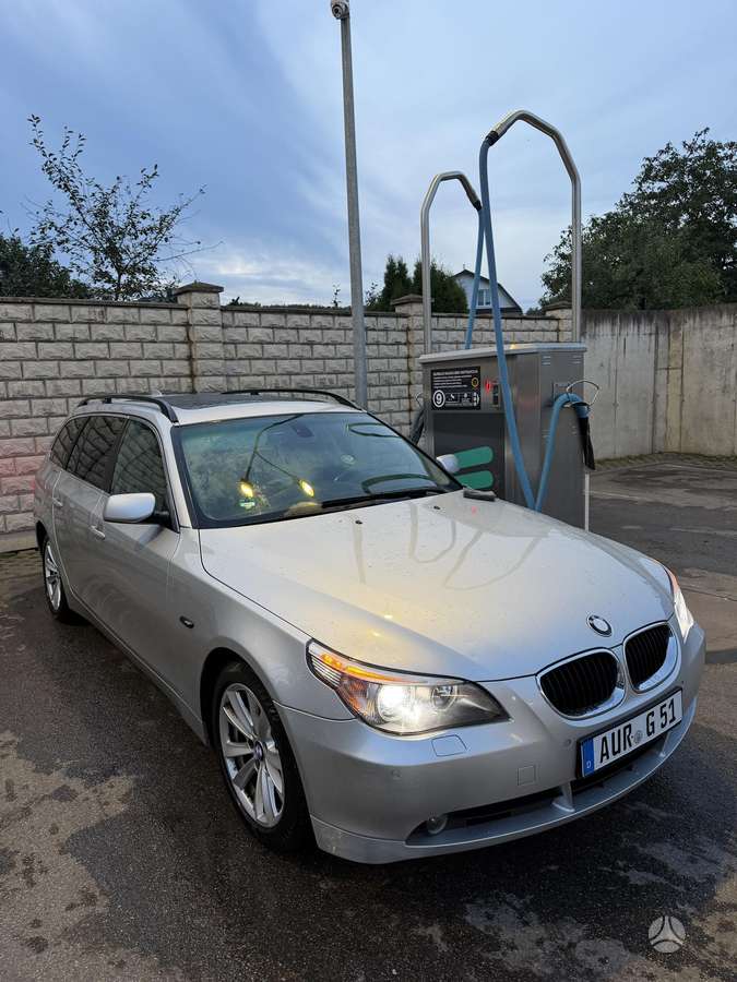 BMW 525, 2.5 l., wagon