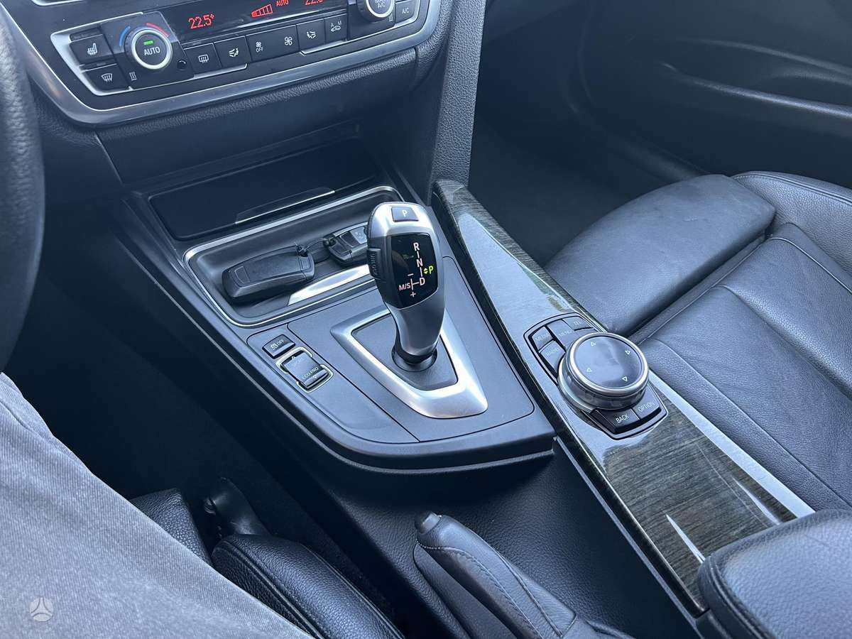 BMW 320, 2.0 l., wagon