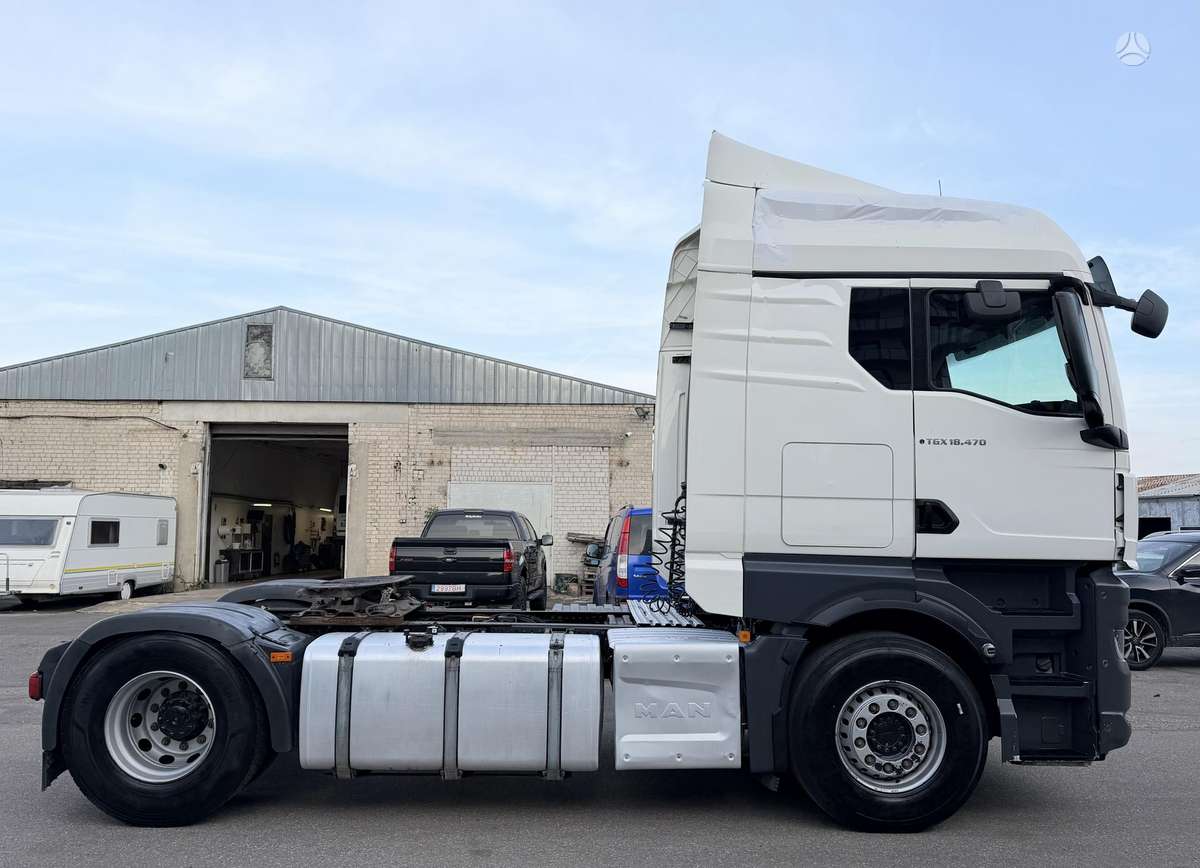 MAN TGX 18.470, single sleeper