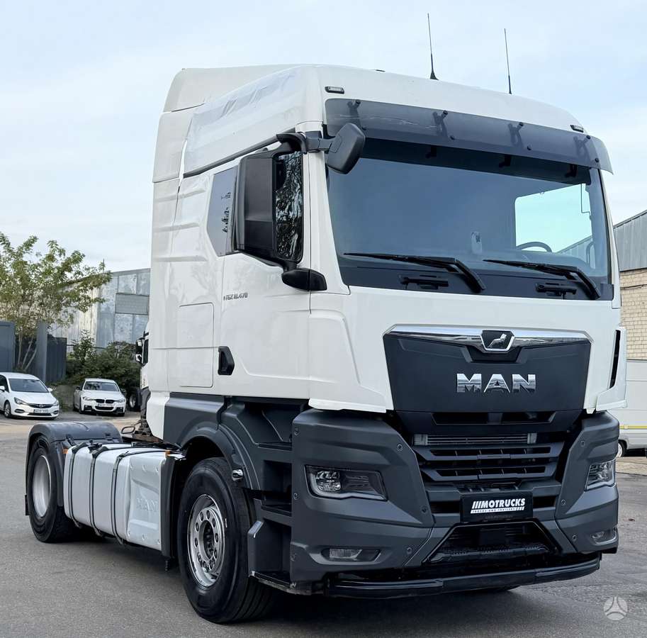 MAN TGX 18.470, single sleeper