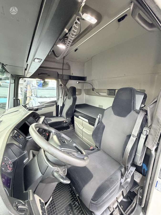 MAN TGX 18.470, single sleeper
