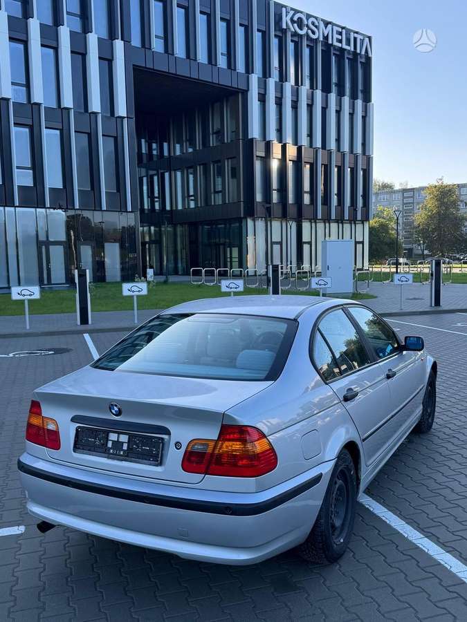 BMW 316, saloon / sedan