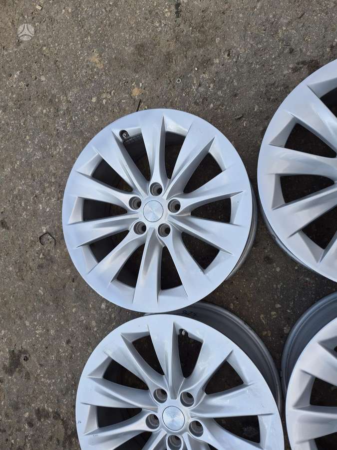TESLA, light alloy, R19