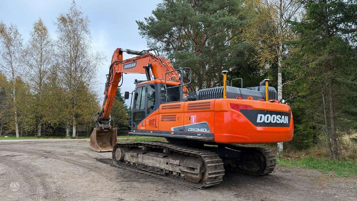Doosan DX340LC-5, excavator