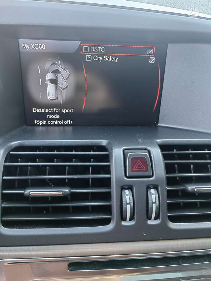 Volvo XC60, 2.4 l., off-road / crossover