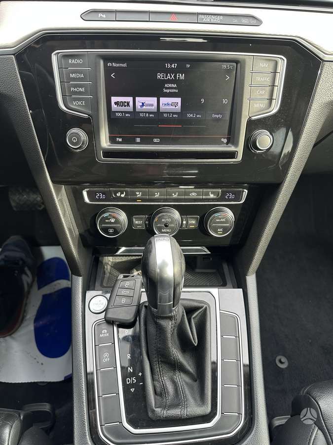 Volkswagen Passat, 2.0 l., Универсал