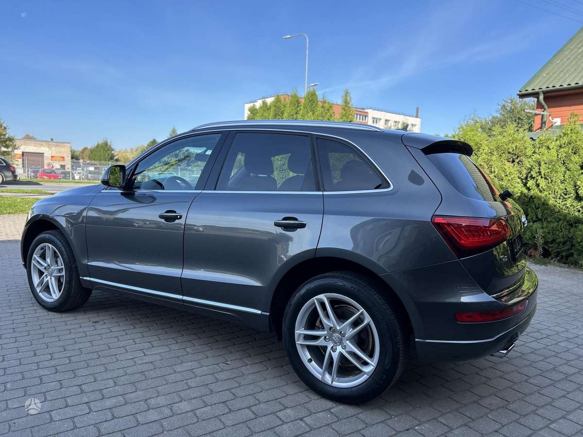 Audi Q5, 2.0 l., Внедорожник / Кроссовер