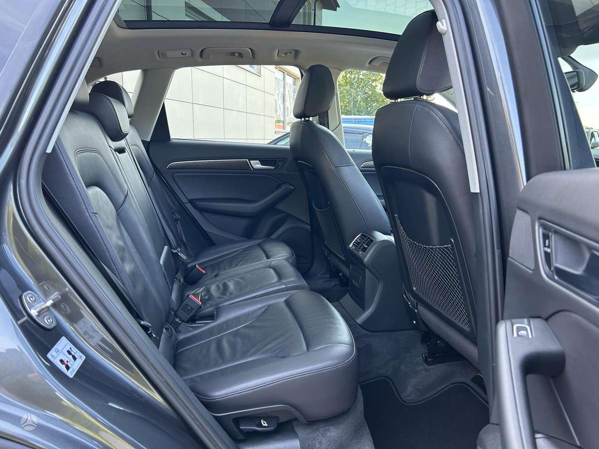 Audi Q5, 2.0 l., Внедорожник / Кроссовер