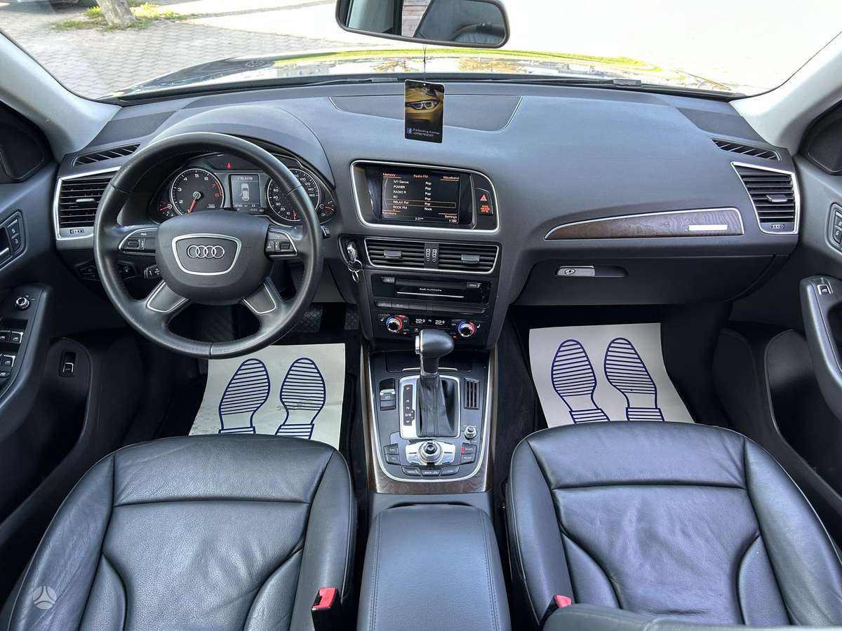 Audi Q5, 2.0 l., off-road / crossover