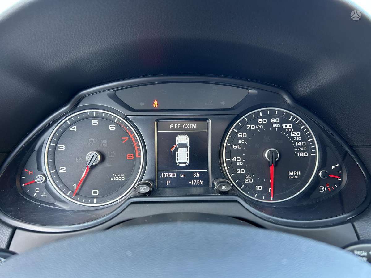 Audi Q5, 2.0 l., off-road / crossover