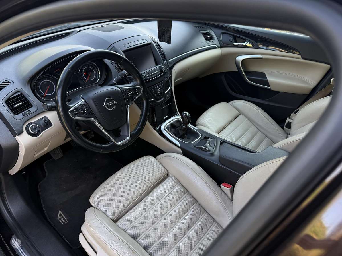 Opel Insignia, 2.0 l., Универсал