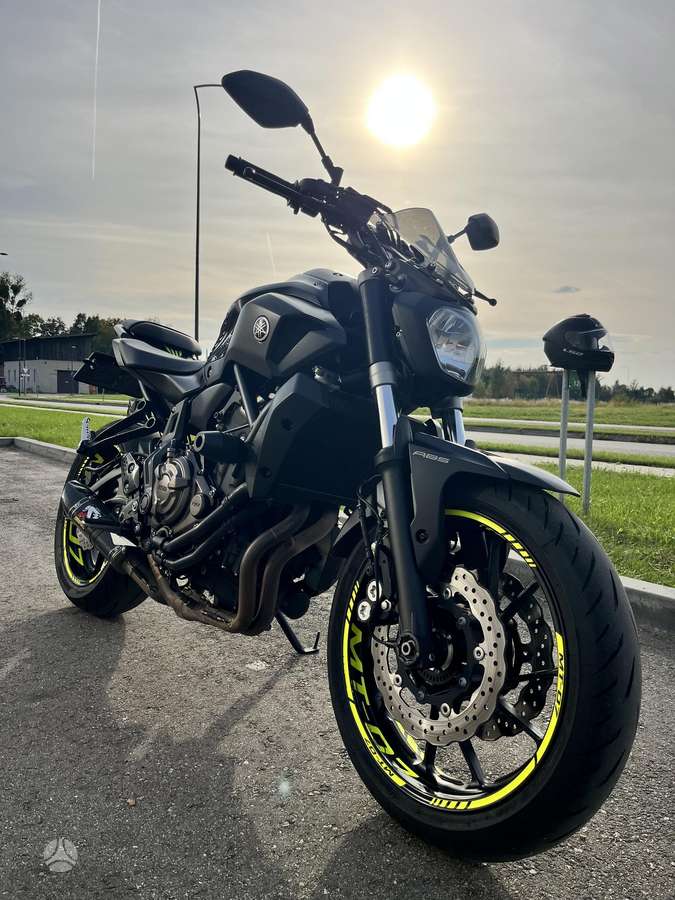 Yamaha MT 07 700cc, street / classic