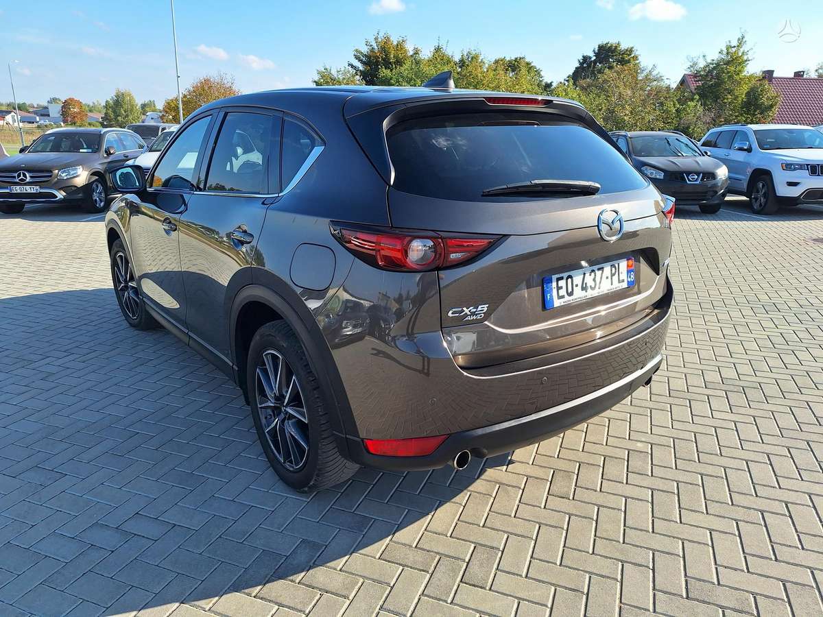 Mazda CX-5, 2.2 l., off-road / crossover