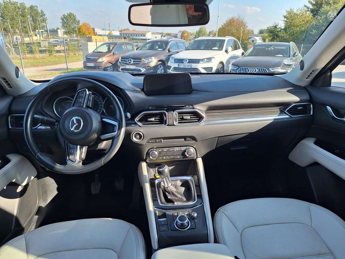 Mazda CX-5, 2.2 l., off-road / crossover