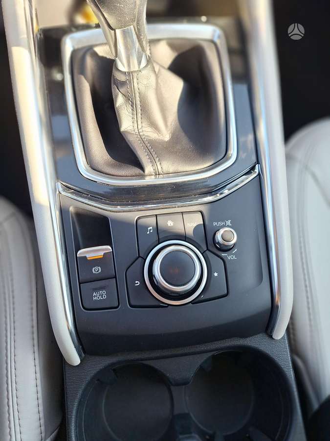 Mazda CX-5, 2.2 l., off-road / crossover