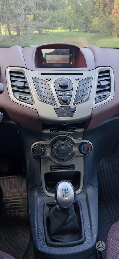 Ford Fiesta, 1.6 l., Минивэн