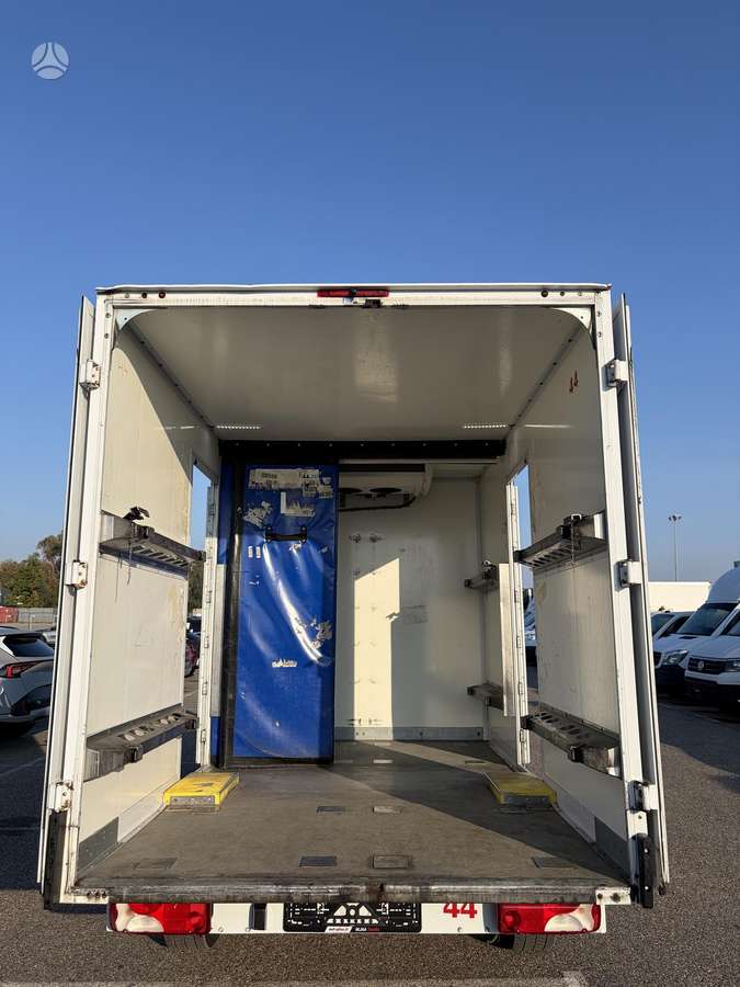 Mercedes-Benz Sprinter, cargo van