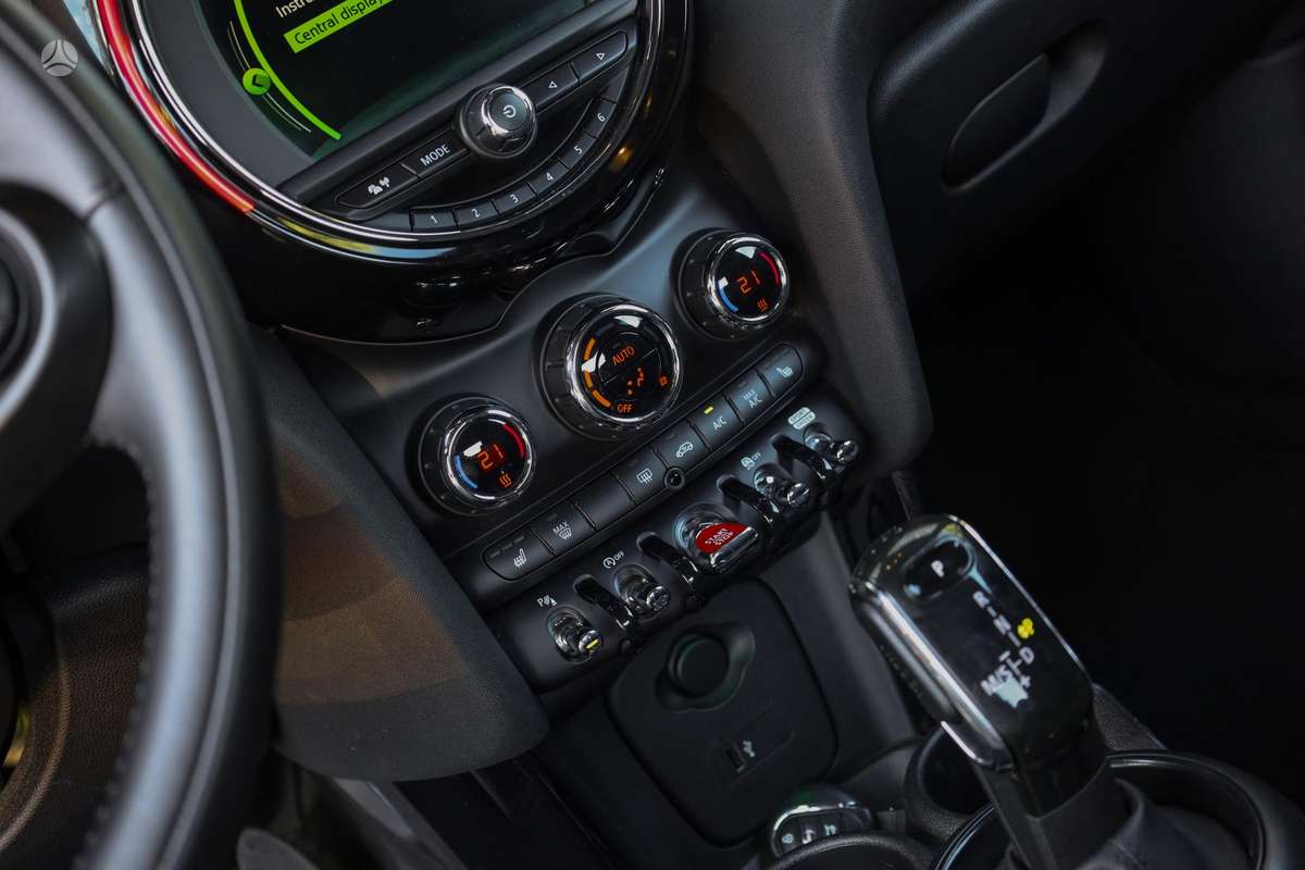 Mini Cooper, 1.5 l., Хэтчбек