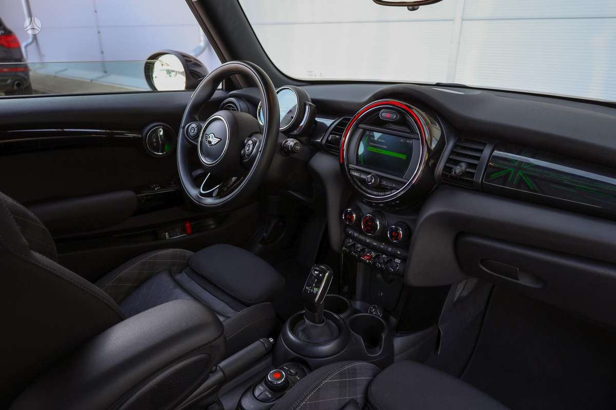 Mini Cooper, 1.5 l., Хэтчбек