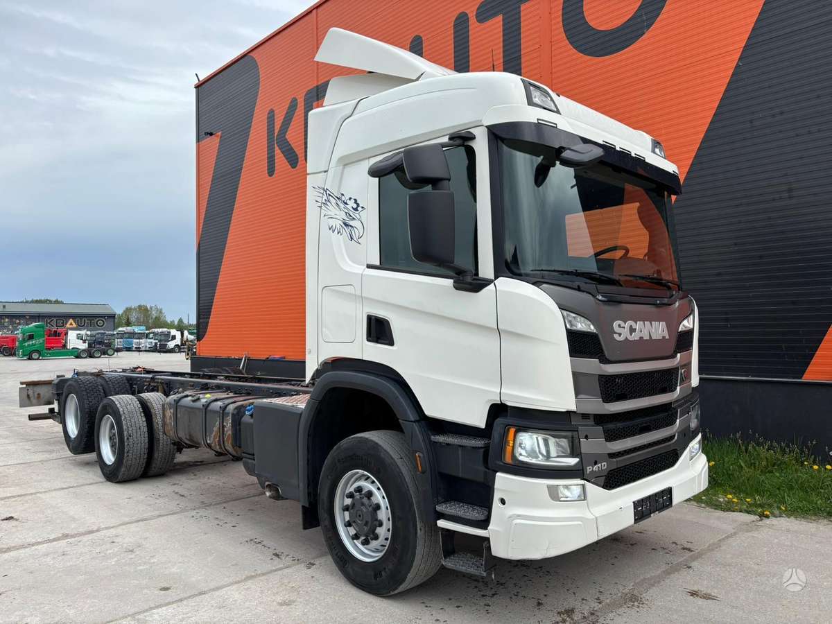 Scania P410 4x4+2, шасси