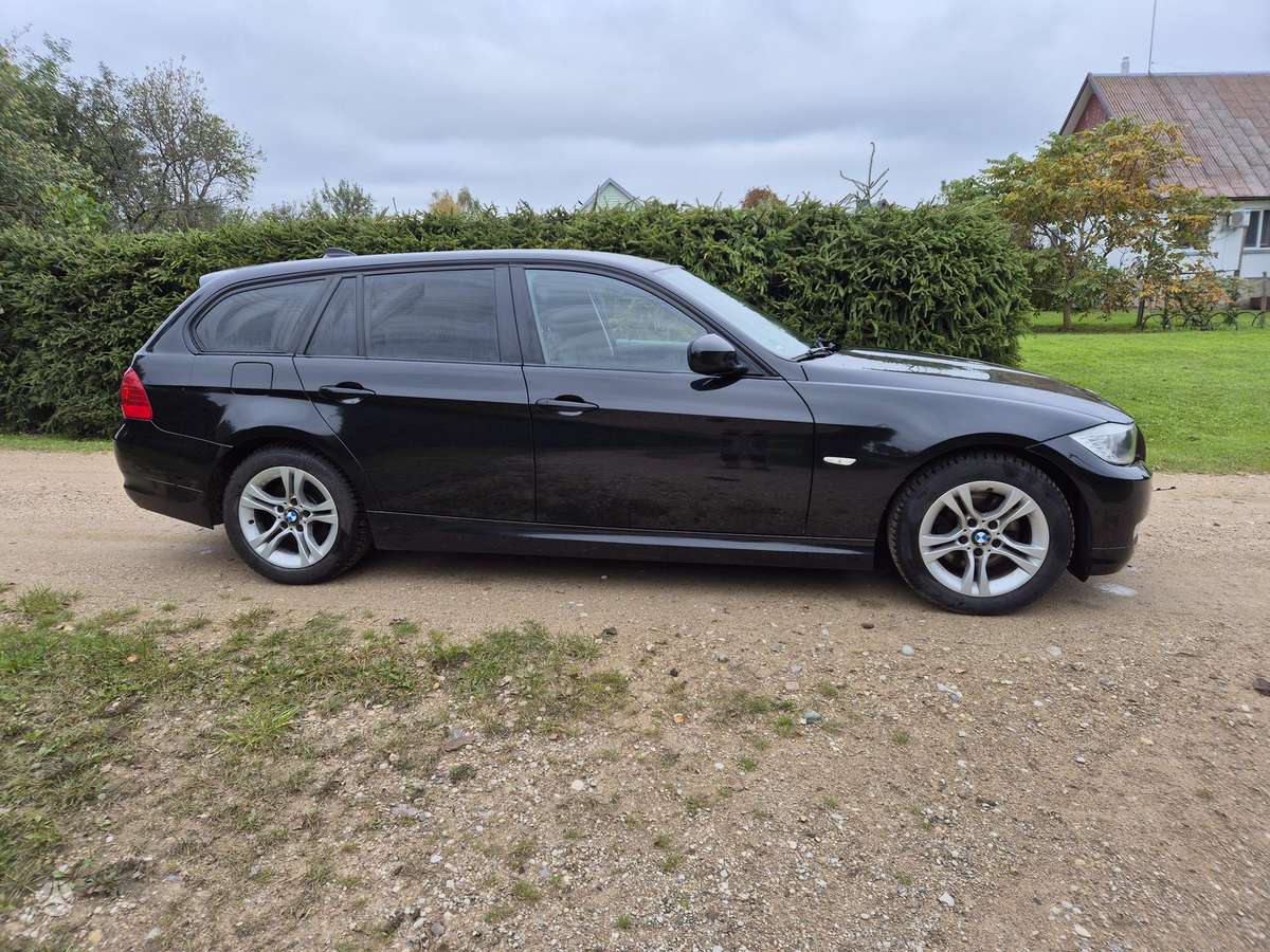 BMW 318, 2.0 l., wagon