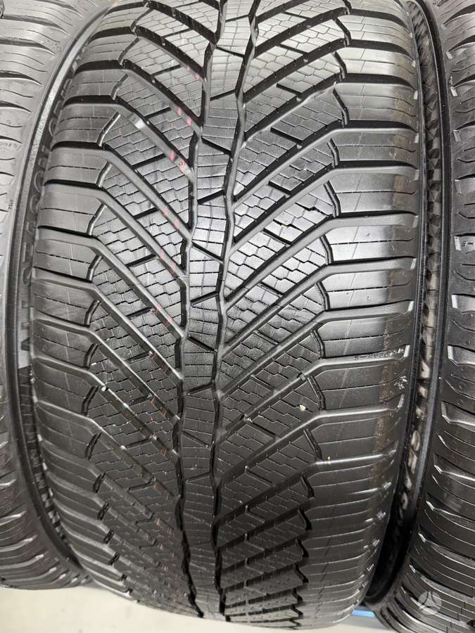 Semperit AllSeasonGrip//2024m, winter 225/45 R18