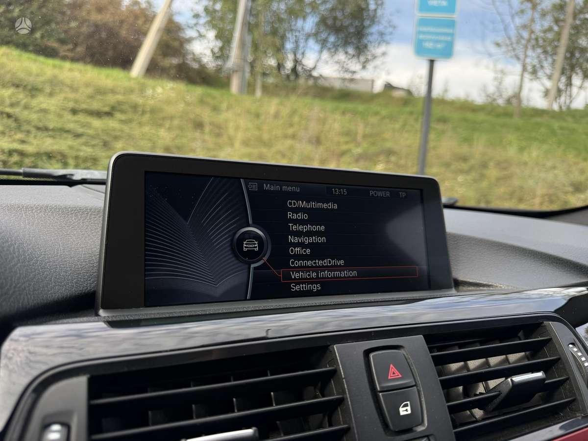BMW 318, 2.0 l., Седан