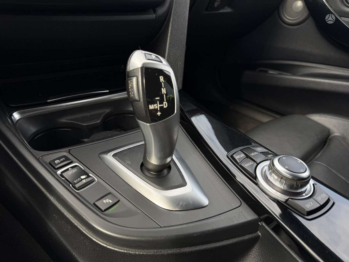 BMW 318, 2.0 l., Седан