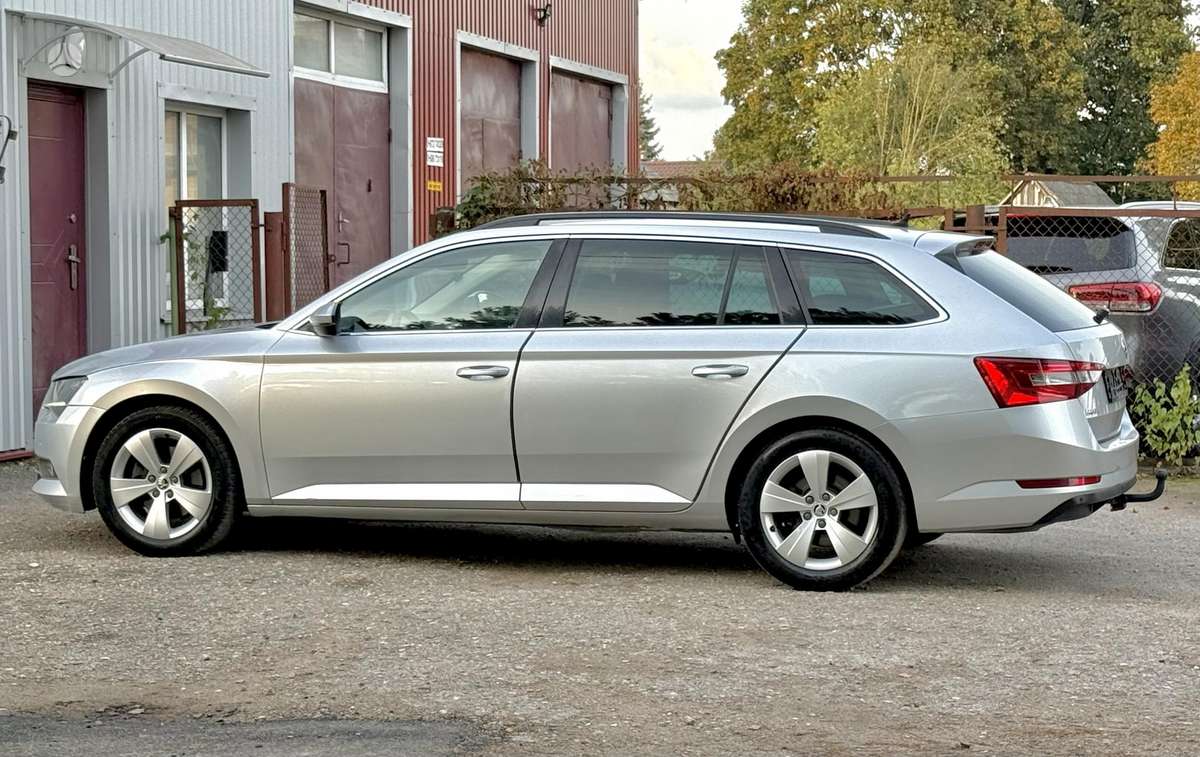 Skoda Superb, 2.0 l., wagon