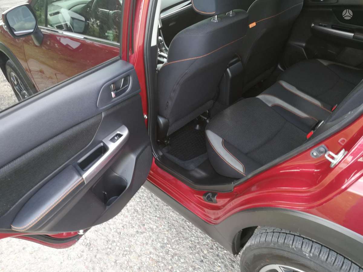 Subaru XV, 2.0 l., off-road / crossover
