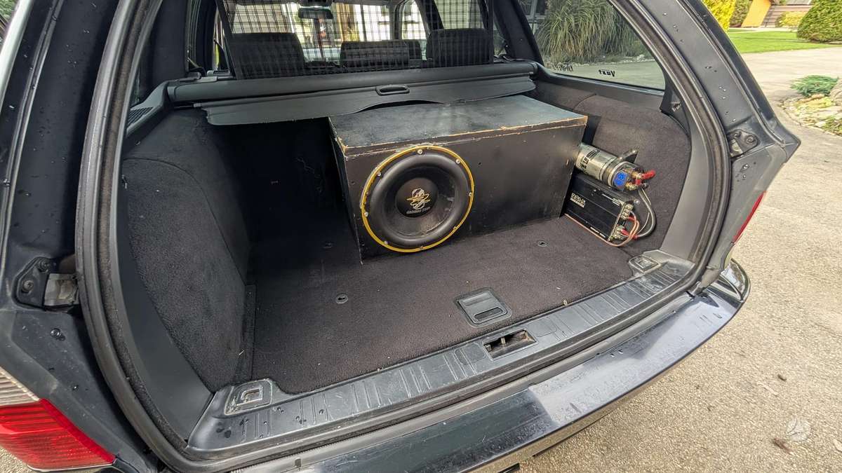 BMW 525, 2.5 l., Универсал
