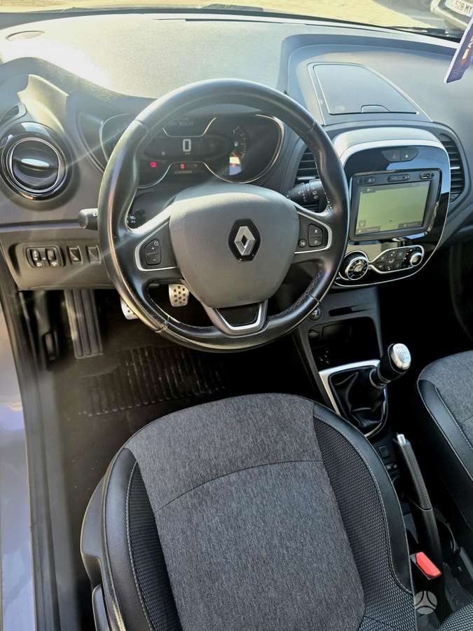 Renault Captur, 1.3 l., off-road / crossover