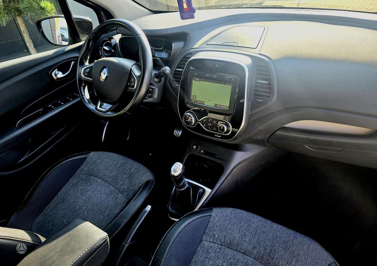 Renault Captur, 1.3 l., off-road / crossover